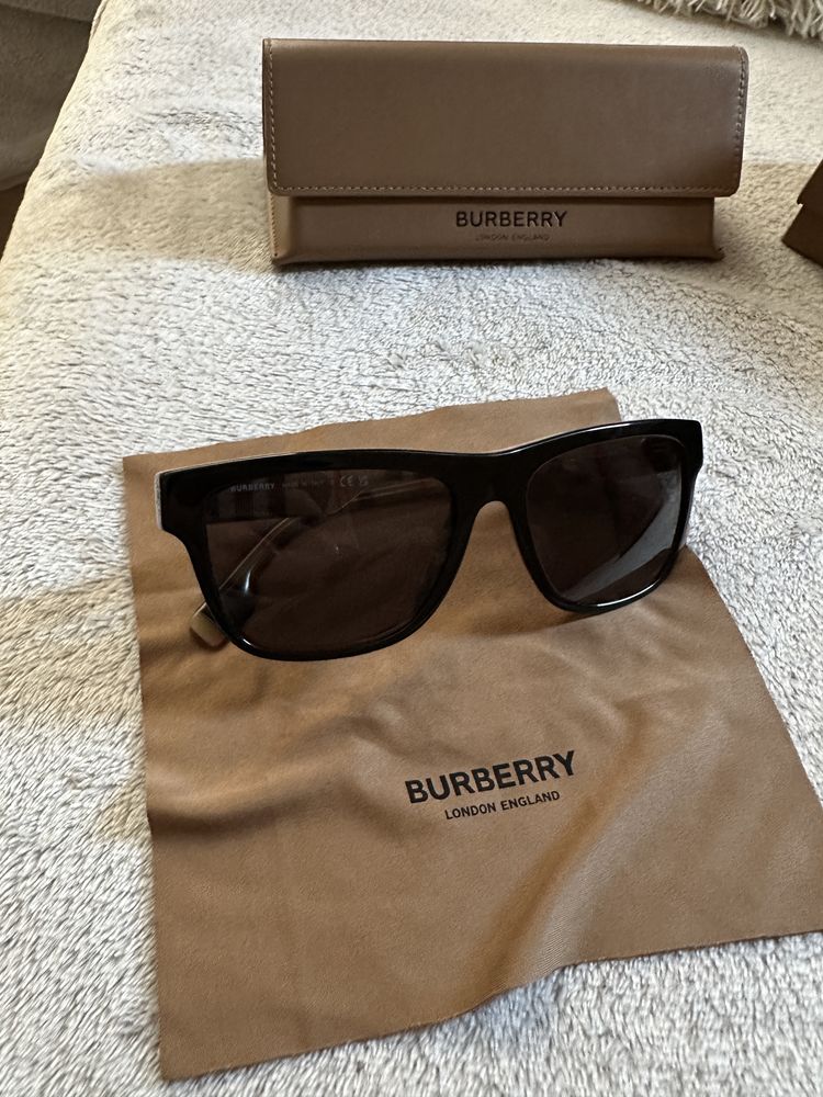 Ochelarii Burberry originali