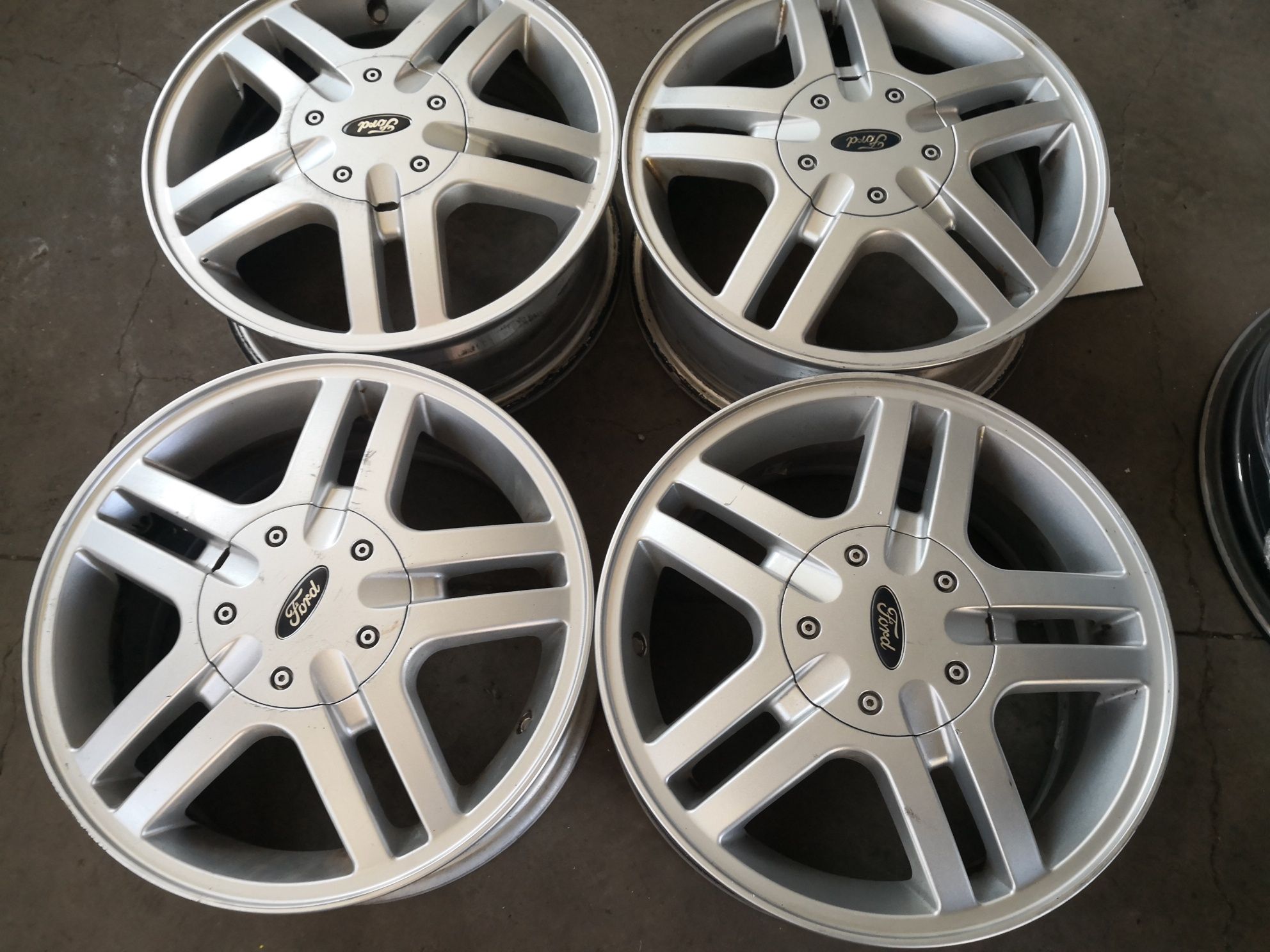 4х108 форд Ford 4x108 15 цола оригинални джанти с датчици