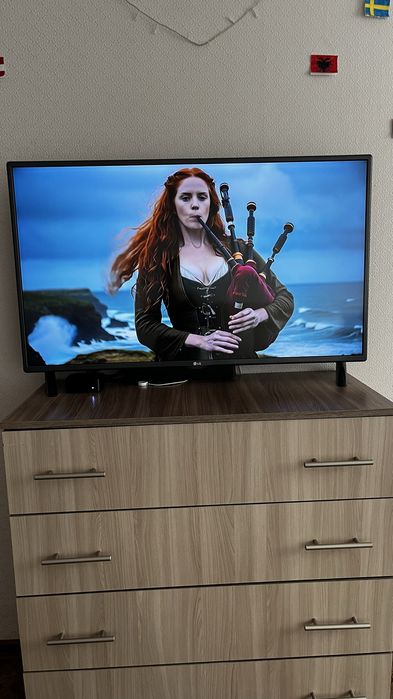 Оригинальный смарт-телевизор LG 42LF580V