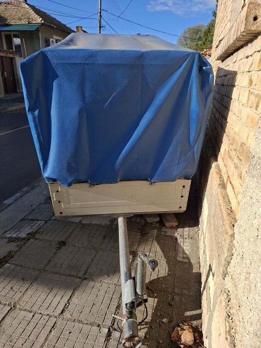 Продавам ремарке