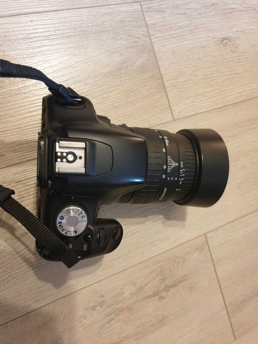 Vand camera foto Canon 500D cu obiectiv