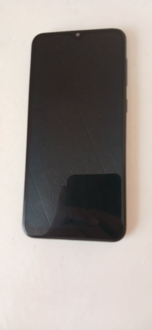 Samsung A20 Holati yaxshi 32 gb o'yinlada qotmidi camerada 0.5x bor