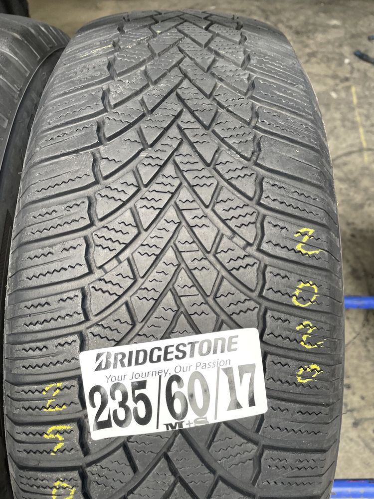 235/60/17 Bridgestone M+S