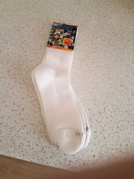 Носки белые, новые.