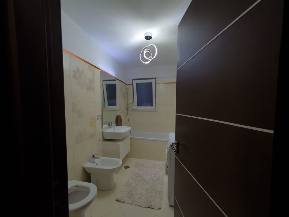 Vand apartament 2 camere 60 mp,Suceava