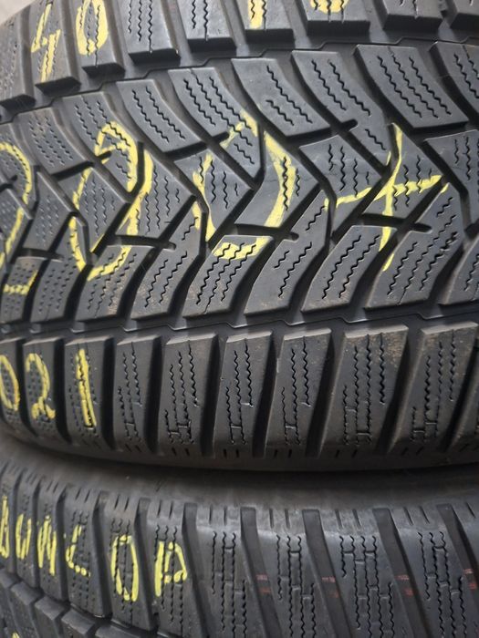 225 40 18 Dunlop iarnă 2021