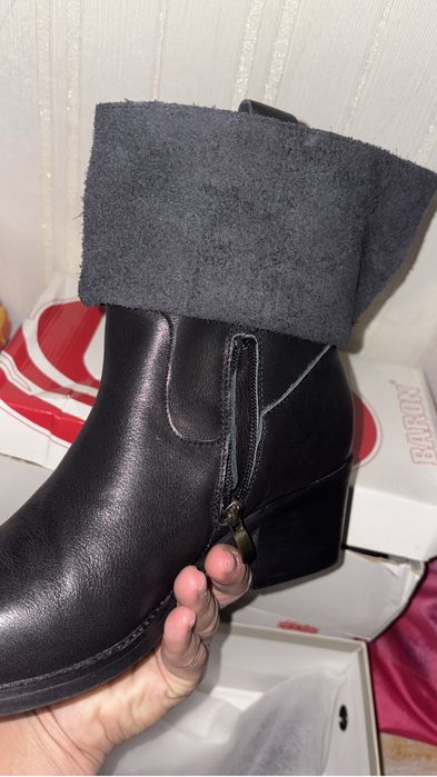 Продается сапоги кожаные новые