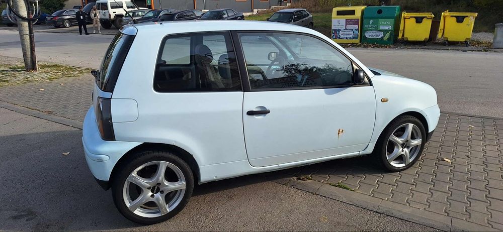 Продавам SEAT AROSA 1.0 бензин 2001г(КЛИМАТИК)Цена 1500лв