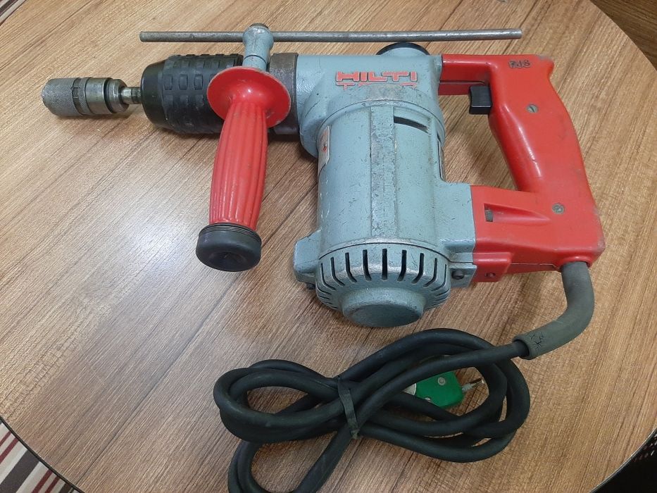 Bormasină electrica Hilti