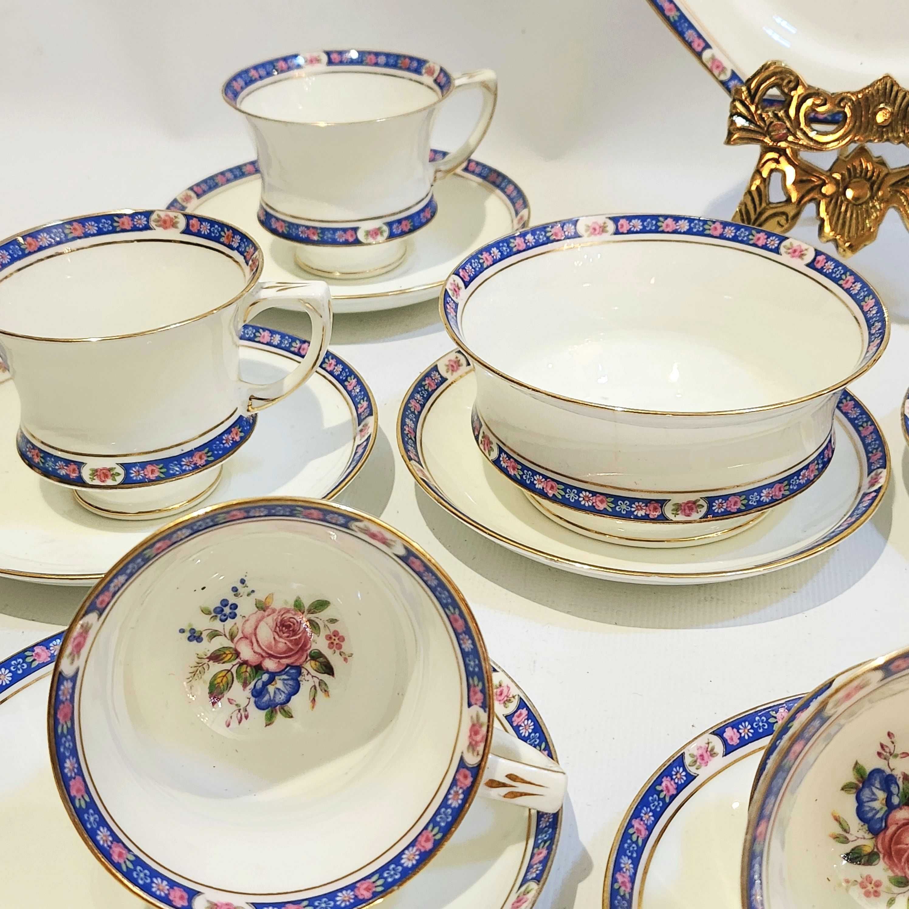 Античен порцеланов сервиз Paragon Fine Bone China, Англия