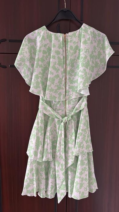 Дамска рокля Closet London, размер S/M нова с етикет