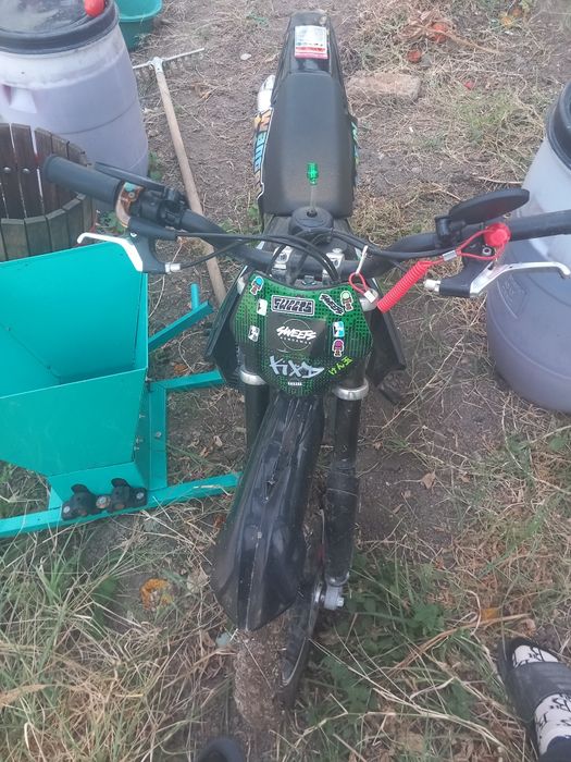 Vând motocross 49cc perfect funcțional nu, ofer transport!