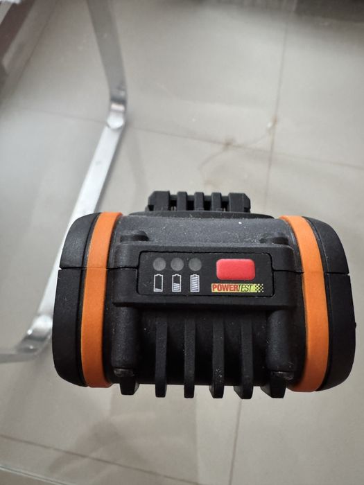Flex Worx cu acumulator si incarcator - NOU