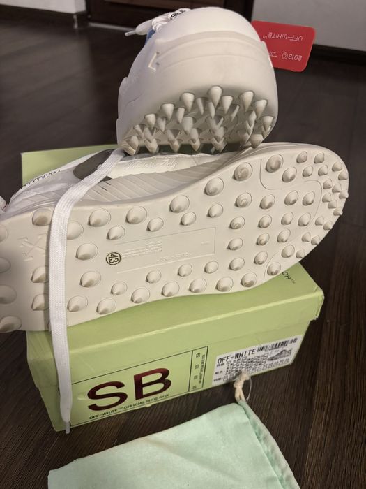 Off - White odsy -  1000 обувки  чисто нови  42 и 43 номер налични