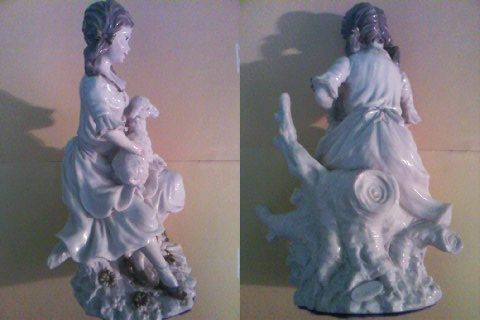 Fetita cu ied in brate, bibelou vintage