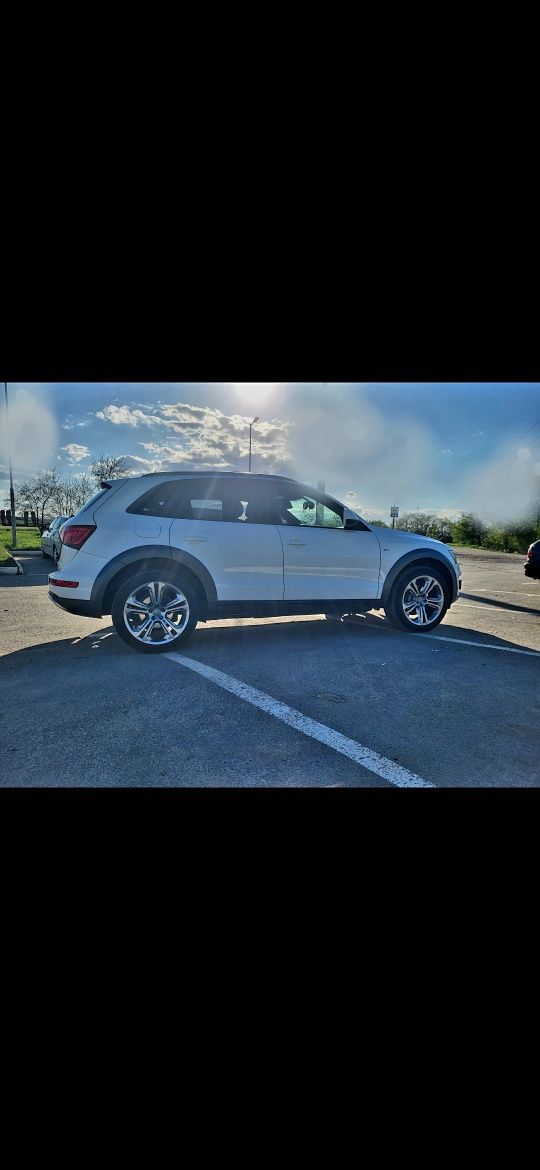 Vând audi q5 allroad