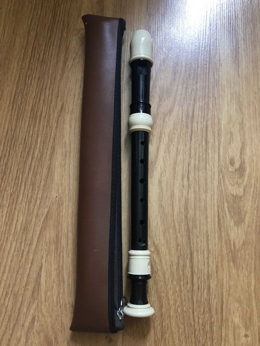 Fluier cu Husa Produs Nou