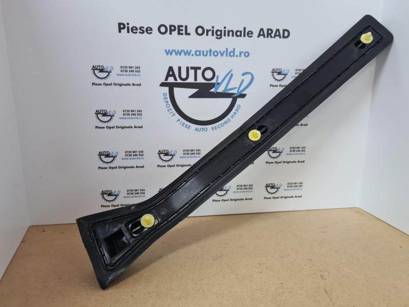 Cheder stalp stanga fata Opel Astra H Twintop