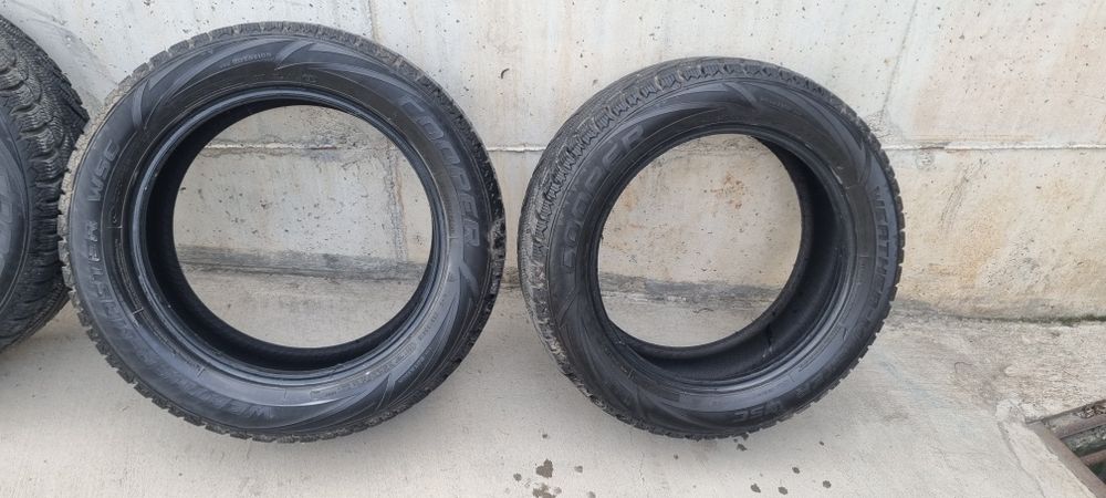 Зимни гуми COOPER 235 55 18 DOT 3218