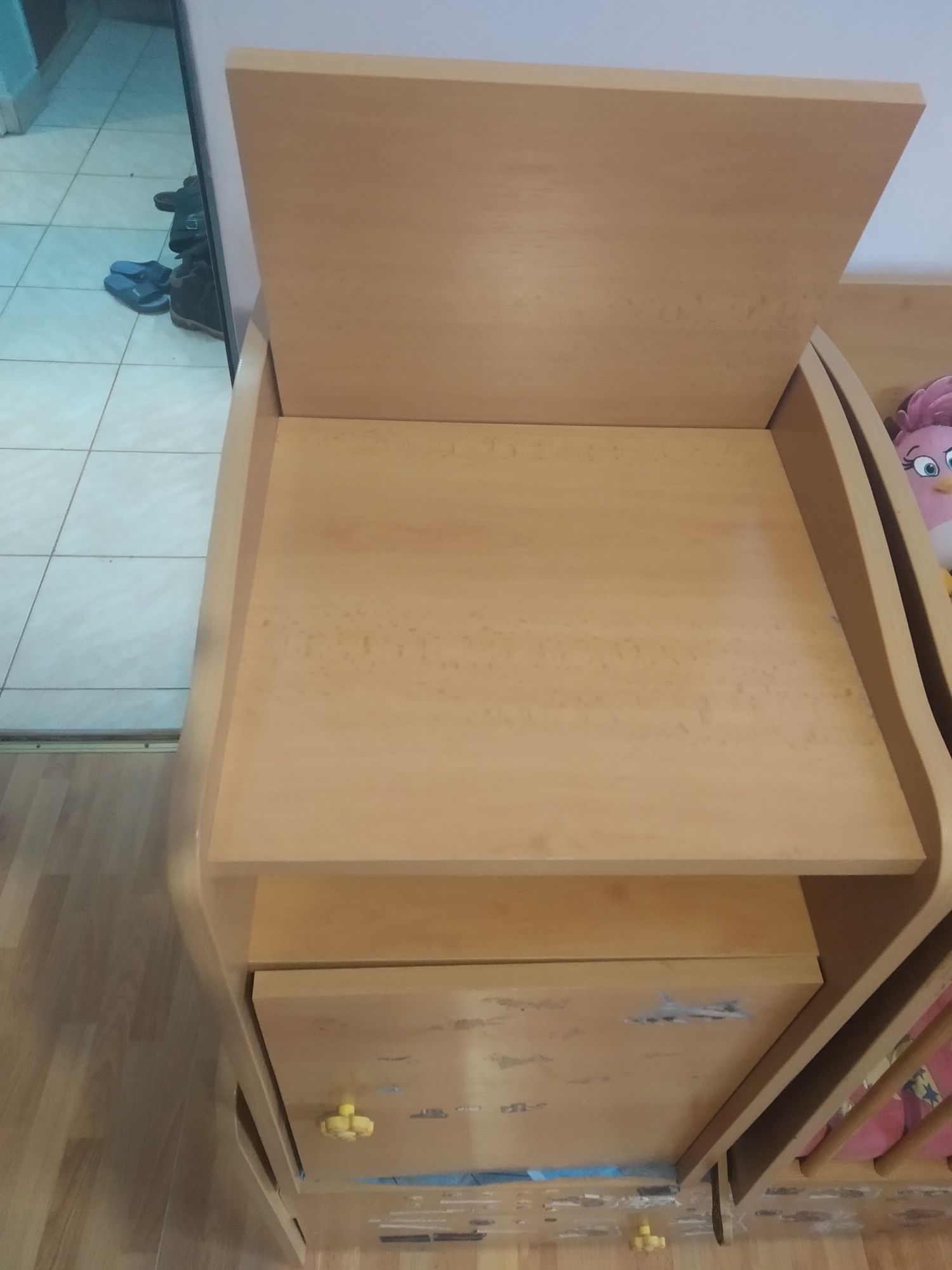 Детско легло с опция бюро