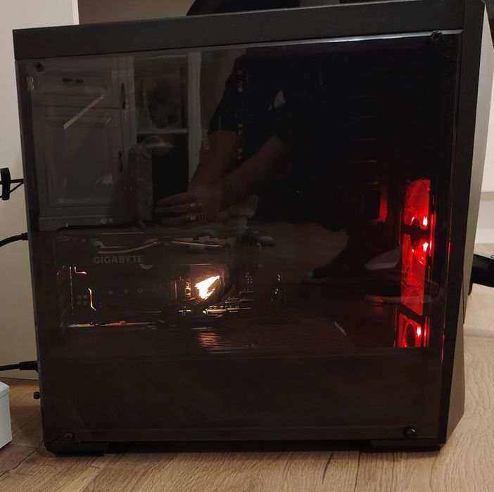 Геймърски компютър с ryzen и nvidia