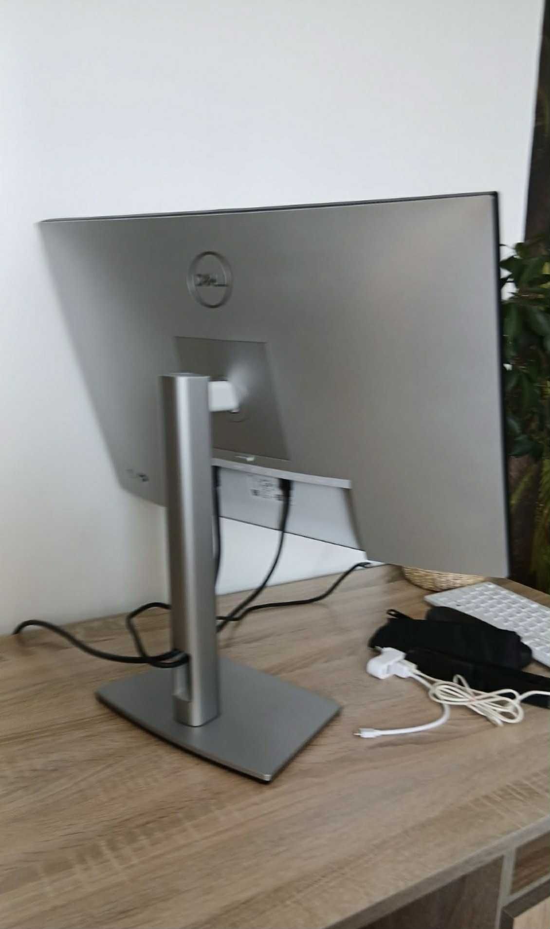 Нов! Монитор Dell - U2421E, 24.1'', WUXGA, IPS, Anti-Glare, USB Hub