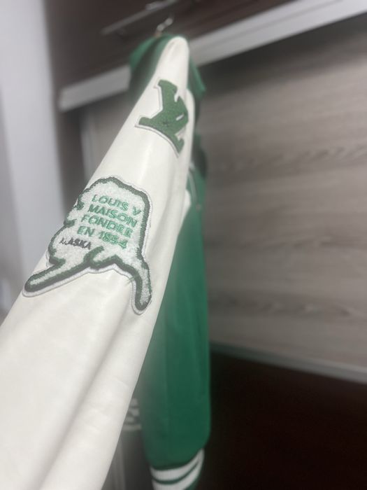 Geaca colegiu Louis Vuitton premium!