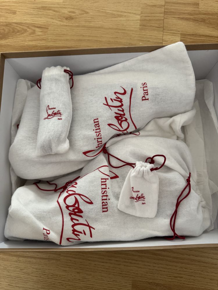 Papuci Cristian Louboutin 42