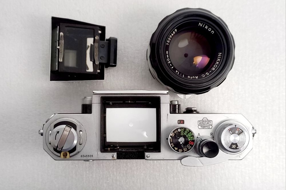 Aparat foto film vintage NIKON F - The Legend
