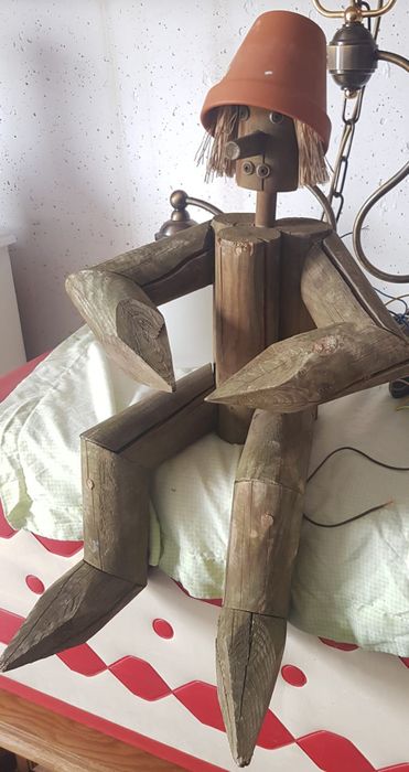 Grădinarul: decorațiune grădină din lemn