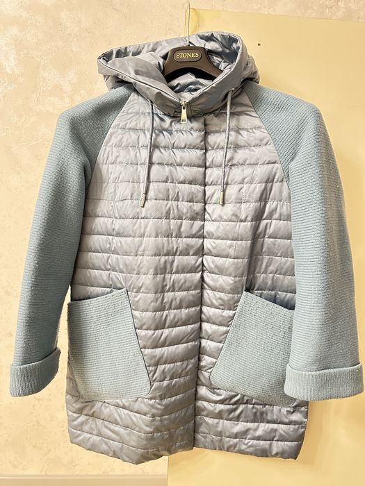 Женская куртка с капюшоном