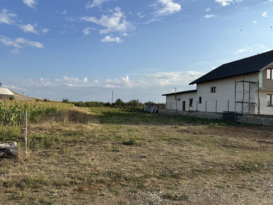 Teren osorhei 1480mp intravilan