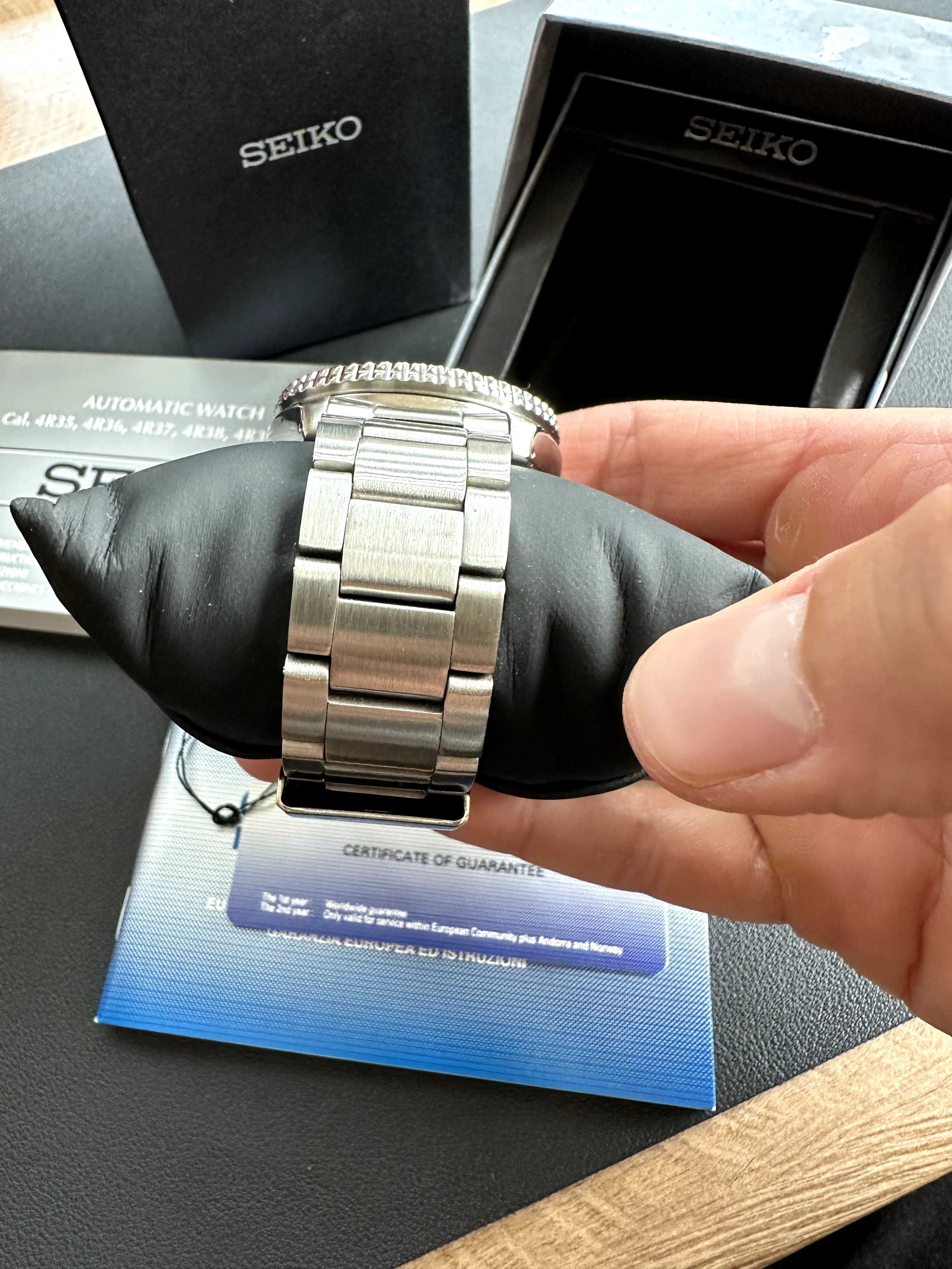Продавам Seiko 5 Sports SRPD61K1