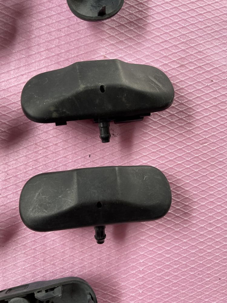 Diuza spalare parbriz stropitori pt vw passat b6