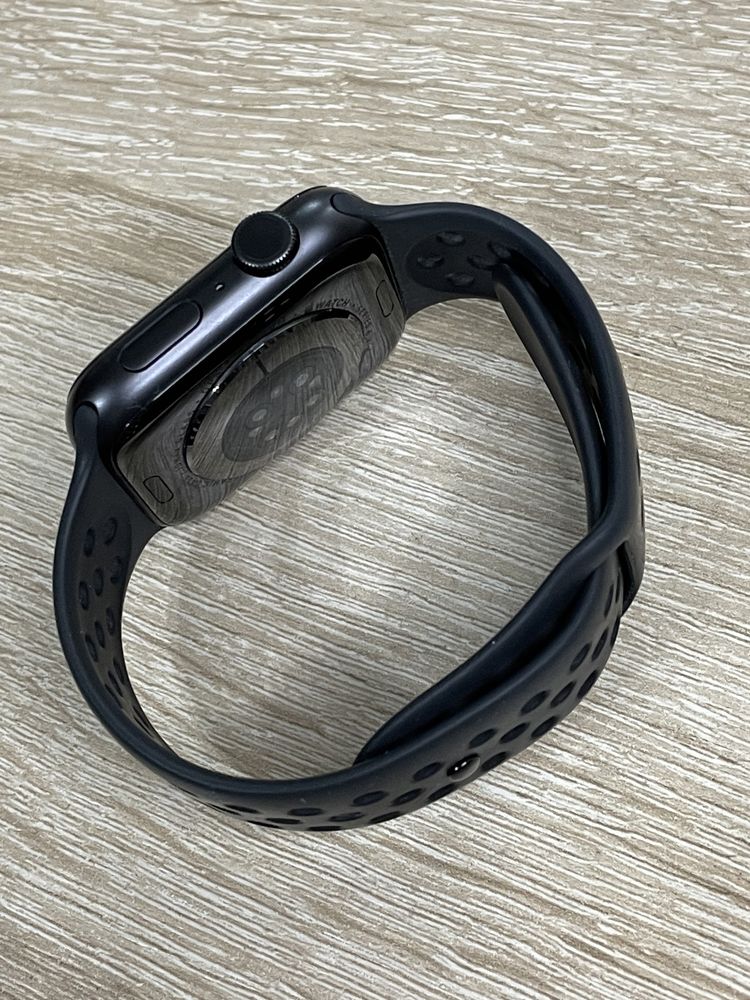 Продам Apple Watch 6 44 мм