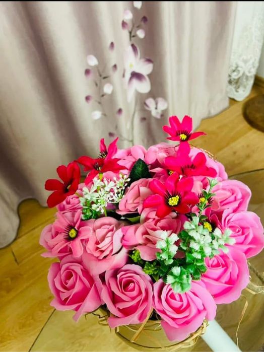 Aranjamente trandafiri de sapun/ flori decorative