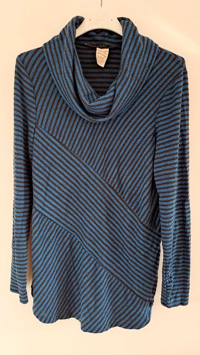 Дамска блуза с дълъг ръкав и поло яка