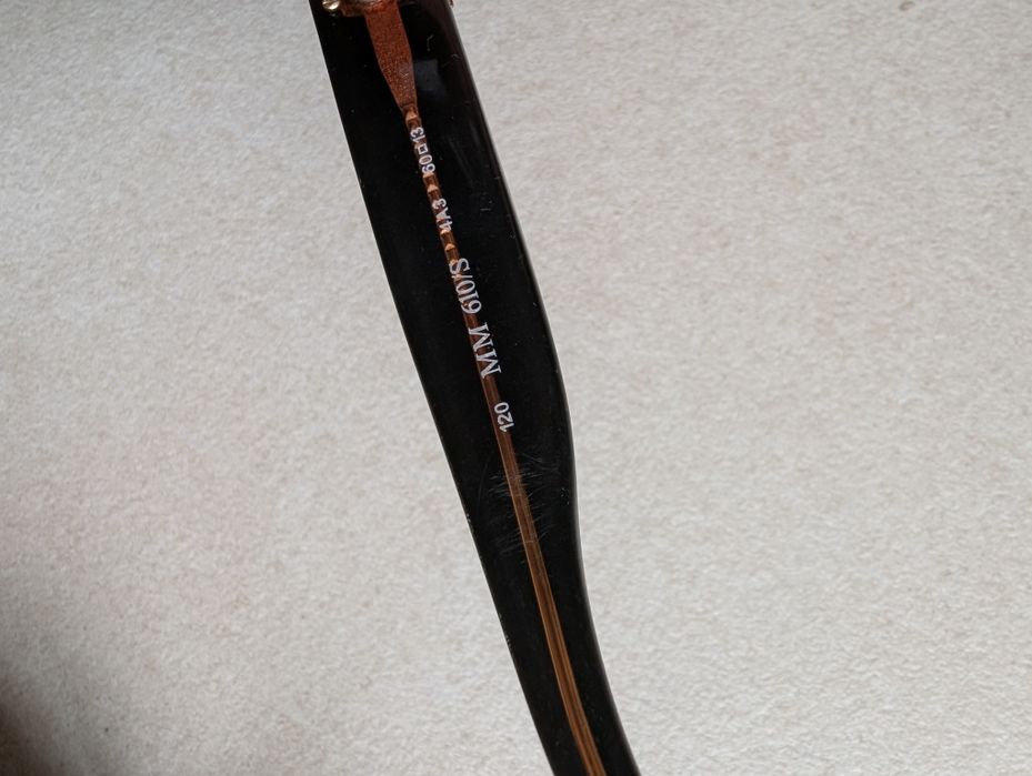 Vând ochelari de soare Max Mara