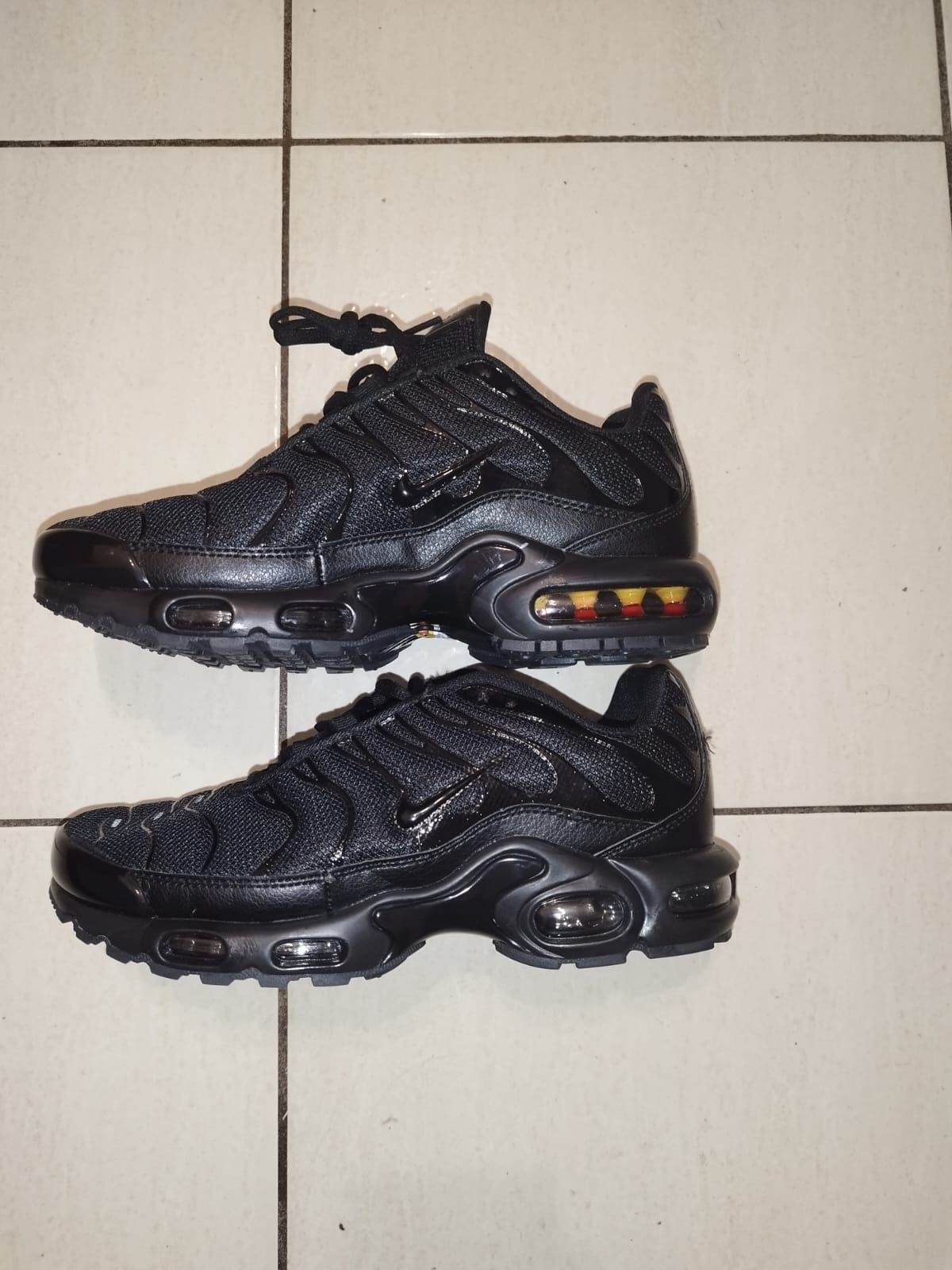 Nike TN triple black