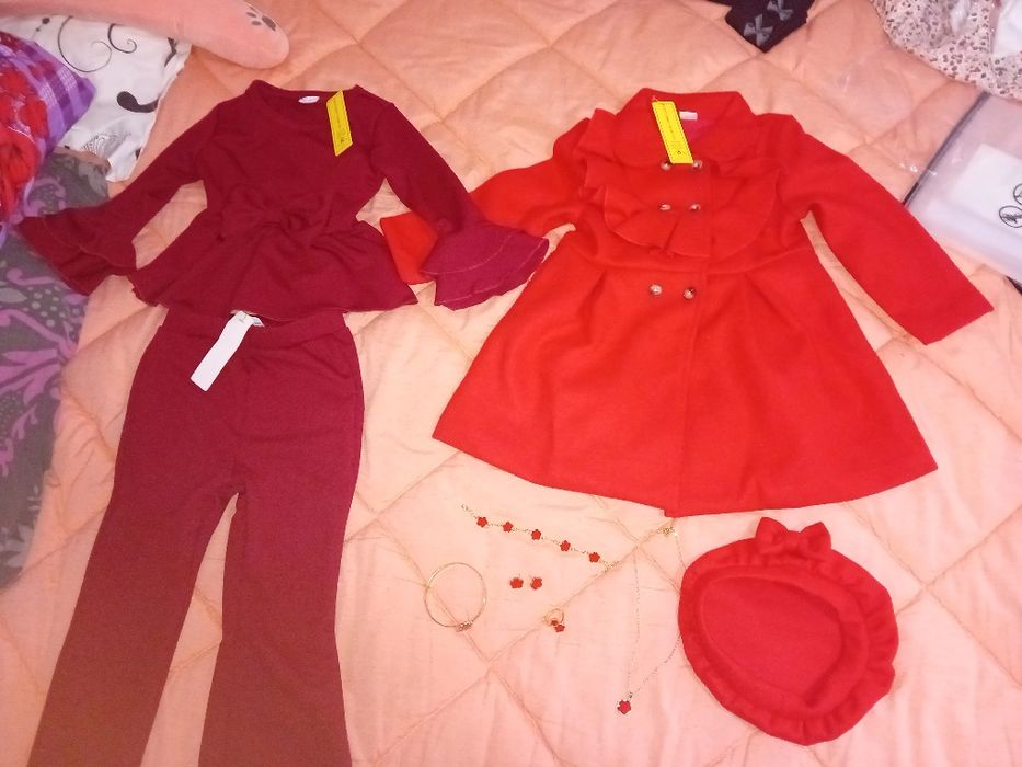 Lot paltonas  boneta și costumas