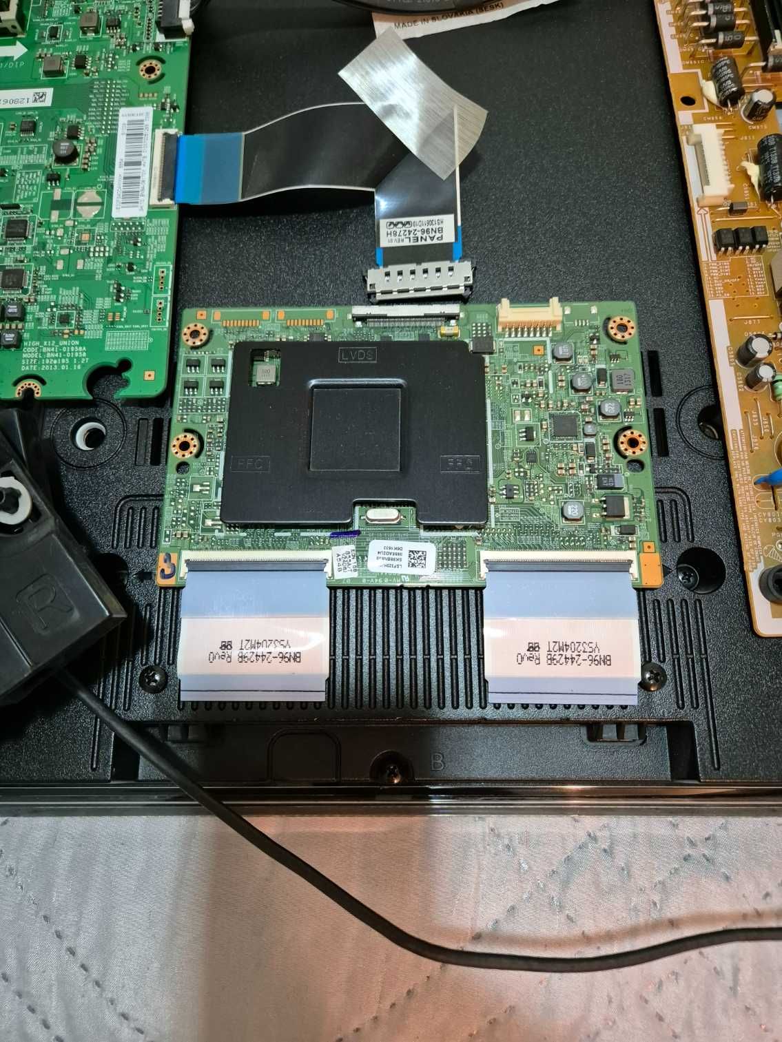 SAMSUNG  UE32F6400AW  за части
