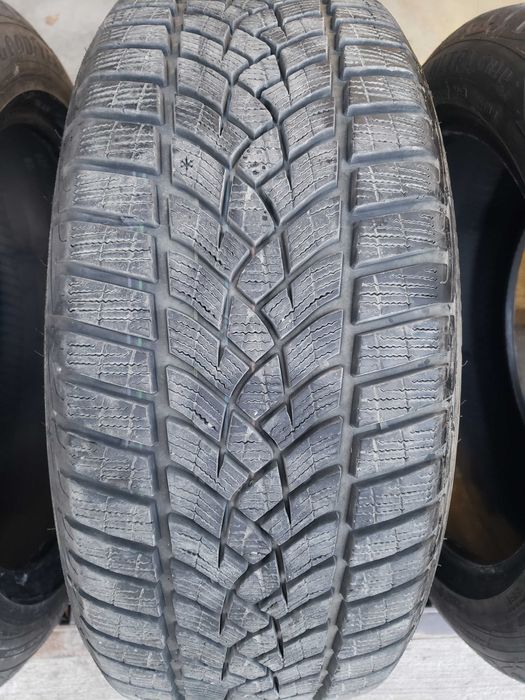 225 50 17, Зимни гуми Good Year