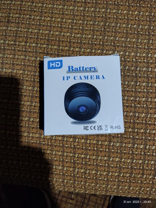 Мини камера  ,с батарей и картой памяти  на 32 Гб,