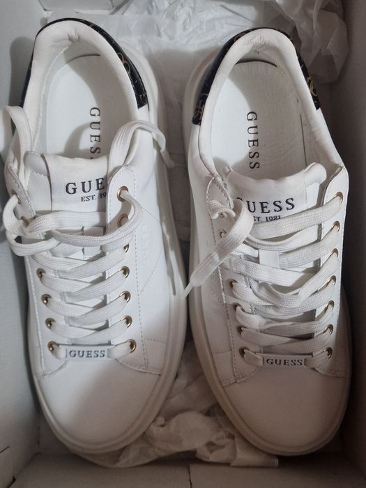 Adidasi guess barbati