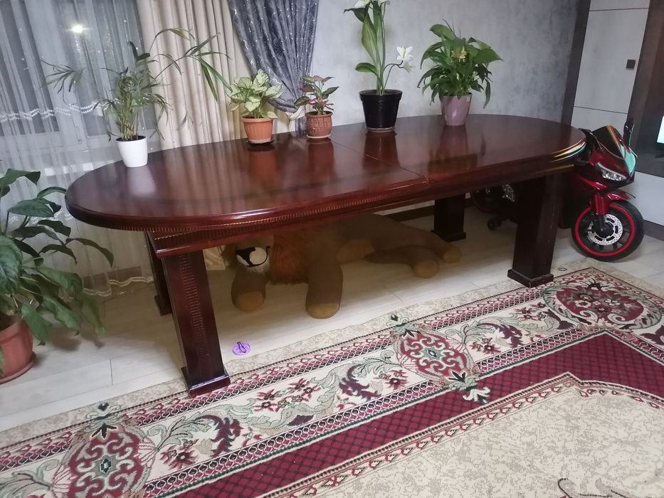 Продам стол в отличном состоянии