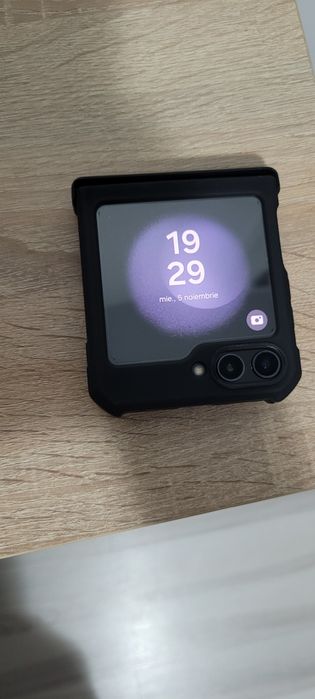 Galaxy Z Flip 5 in stare perfecta