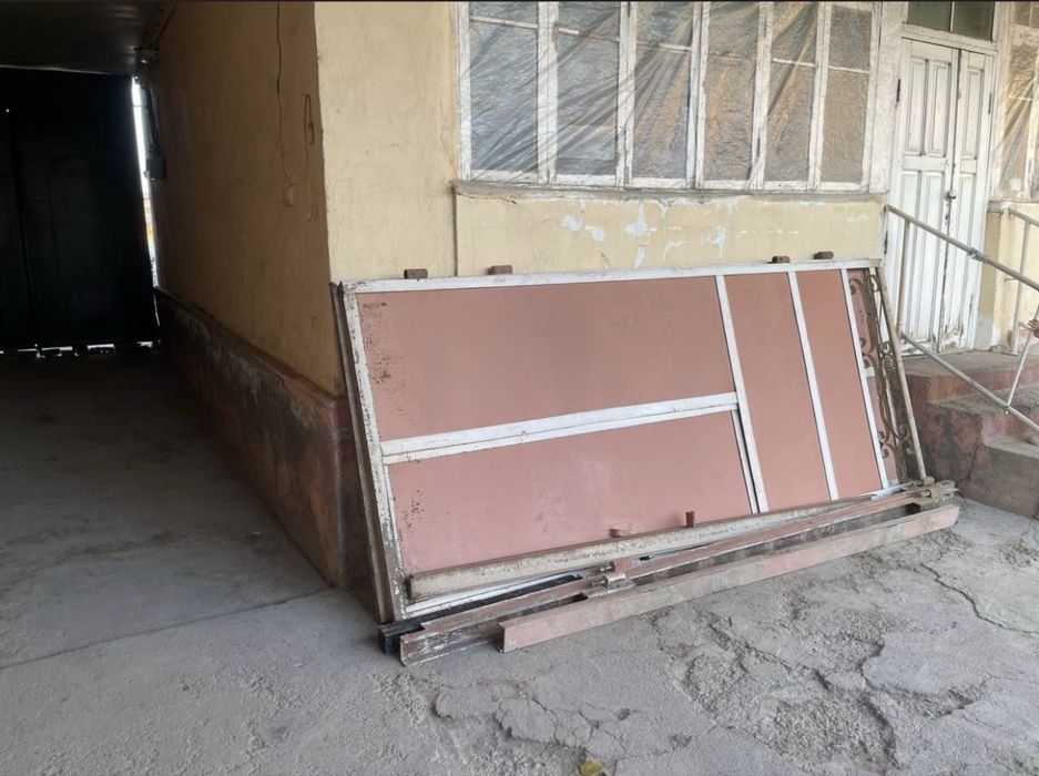 Darvoza Rossiskiy materialdan