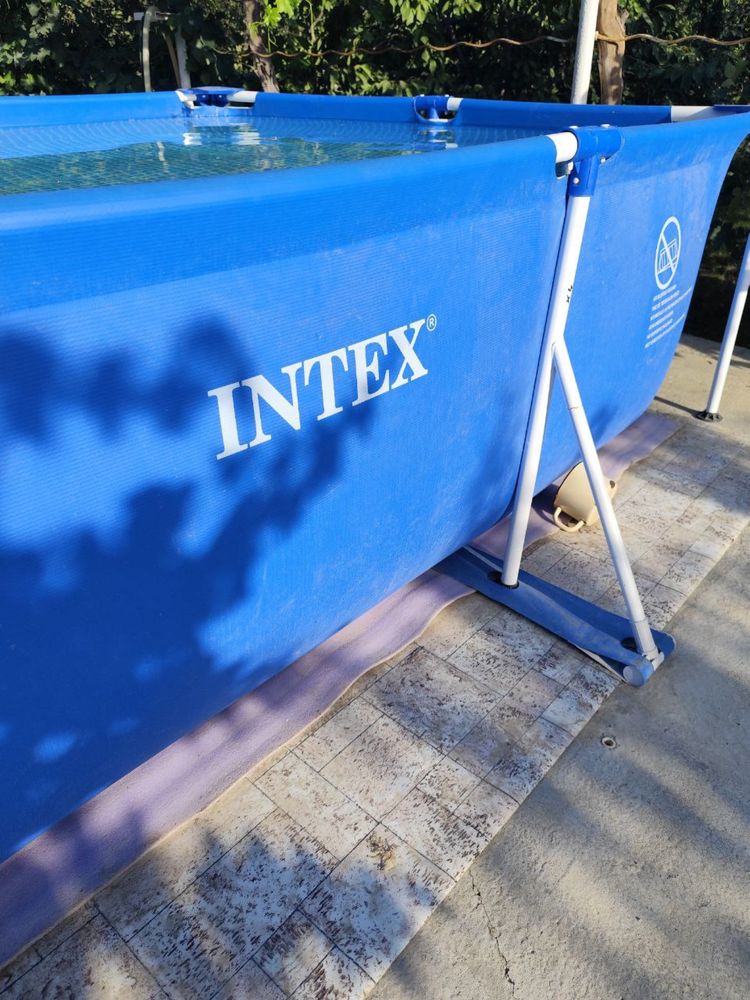 Продам Бассейн INTEX