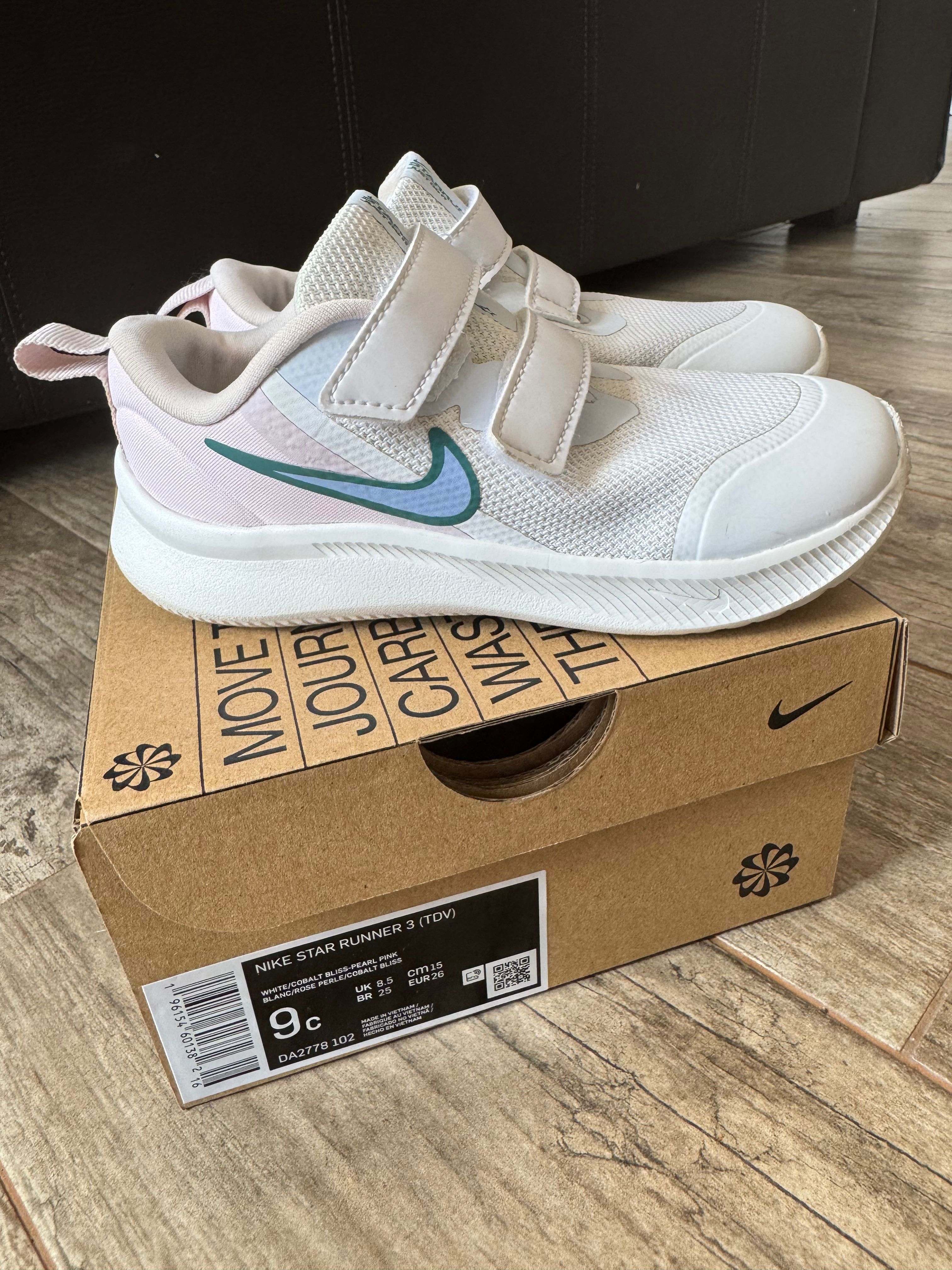 Маратонки Nike 26 размер