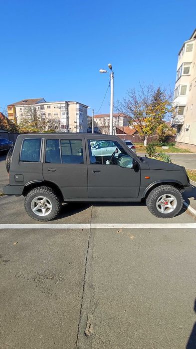 Vând Suzuki Vitara(Santana) 2002, 2HDI, 90 cai, 4x4 cu reductor